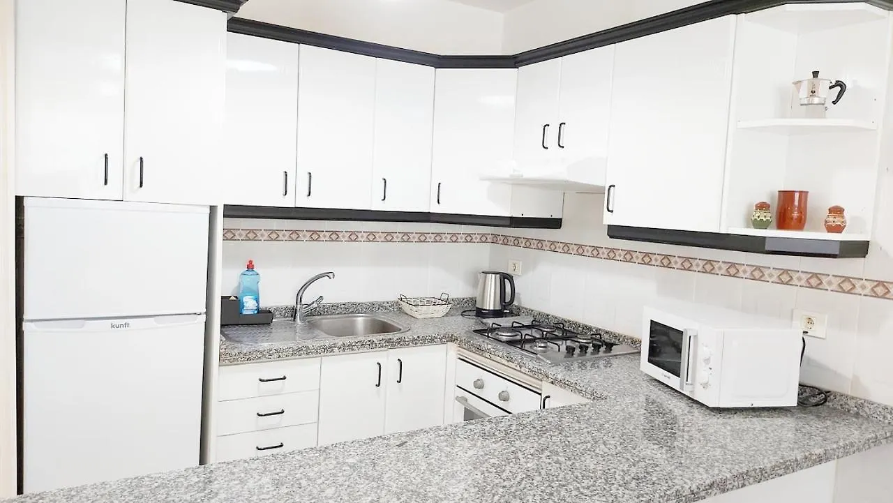Centric 2 Bedrooms Apartment Near To The Beach - By Tenerifehints El Médano 0*,  Spagna